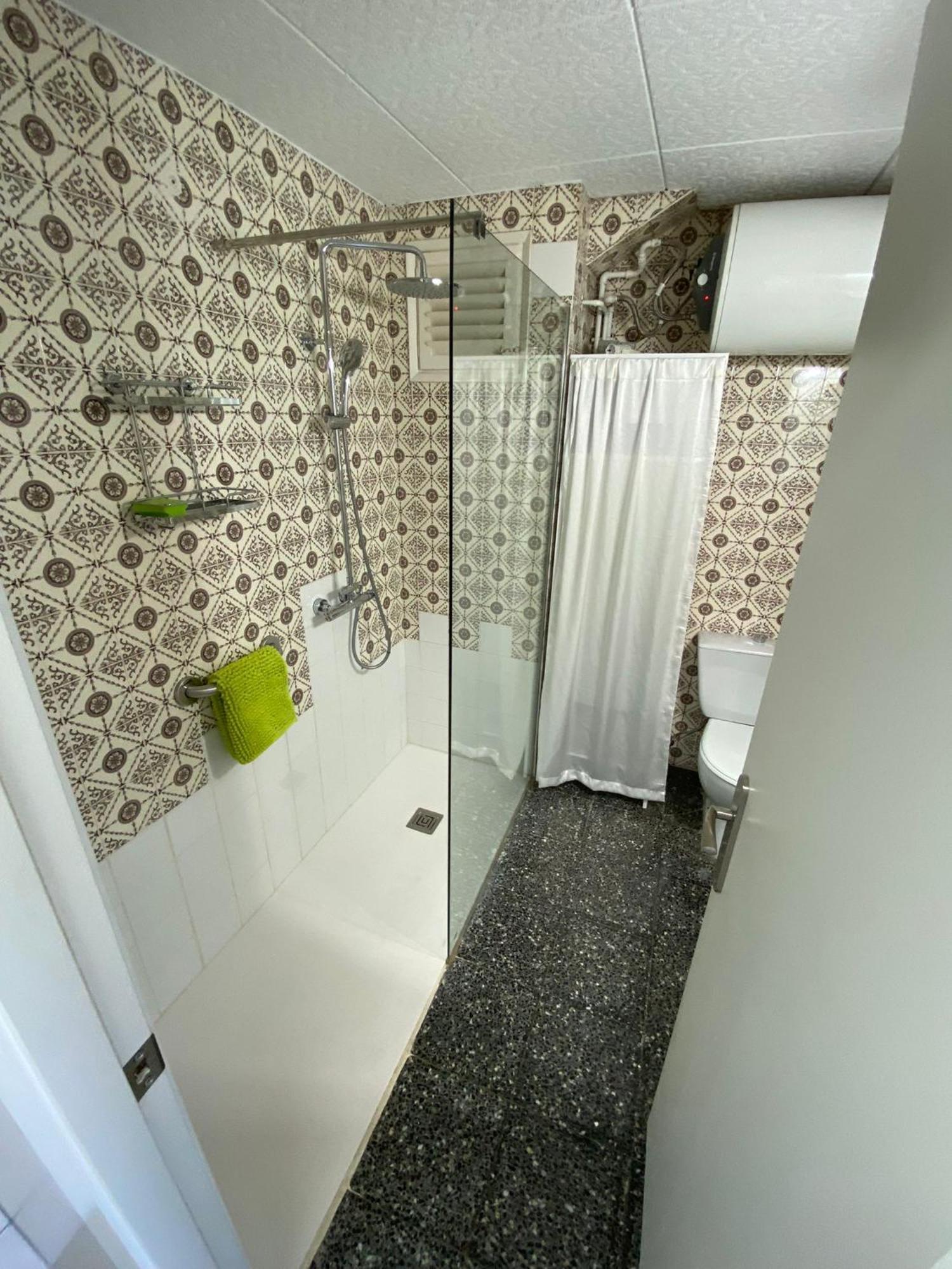 Studio Avec Piscine Et Parking Ρόζες Εξωτερικό φωτογραφία